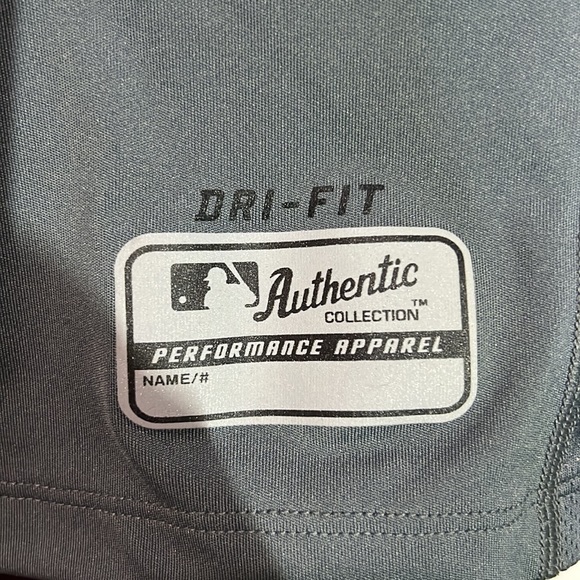 NIKE pro combat performance shirt - Picture 2 of 4